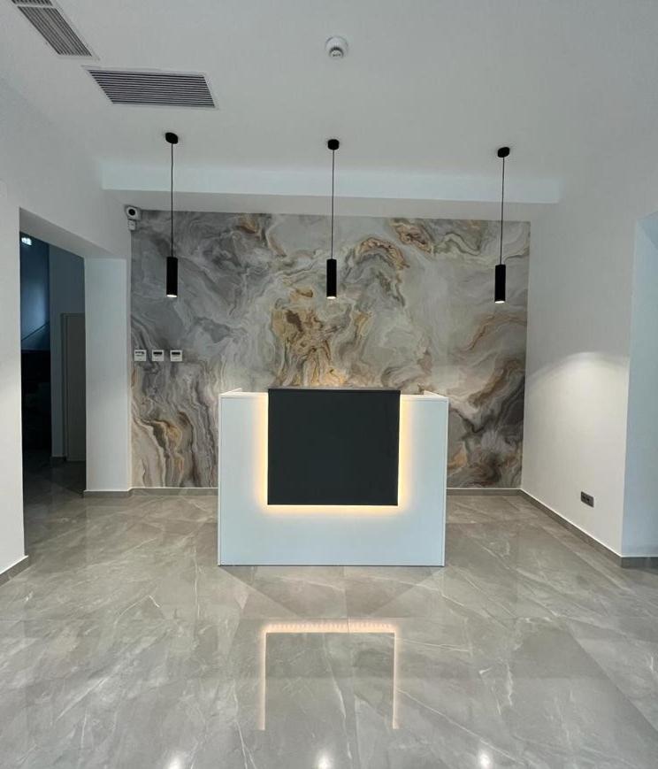 Astra Hotel Кэлимэнешти Экстерьер фото